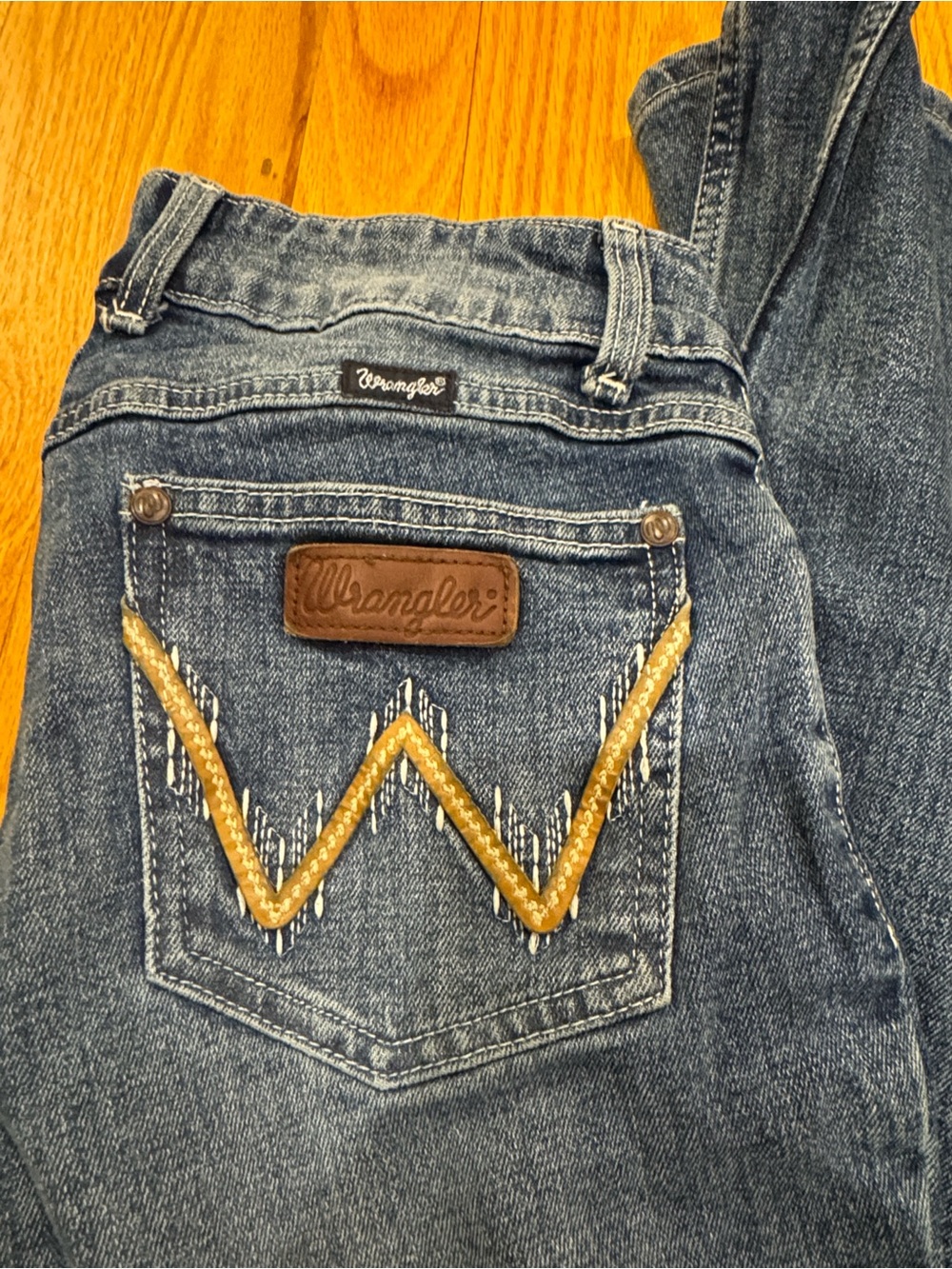 Wrangler juniors Medium Blue Bootcut Jeans with Embroidered Back Pocket